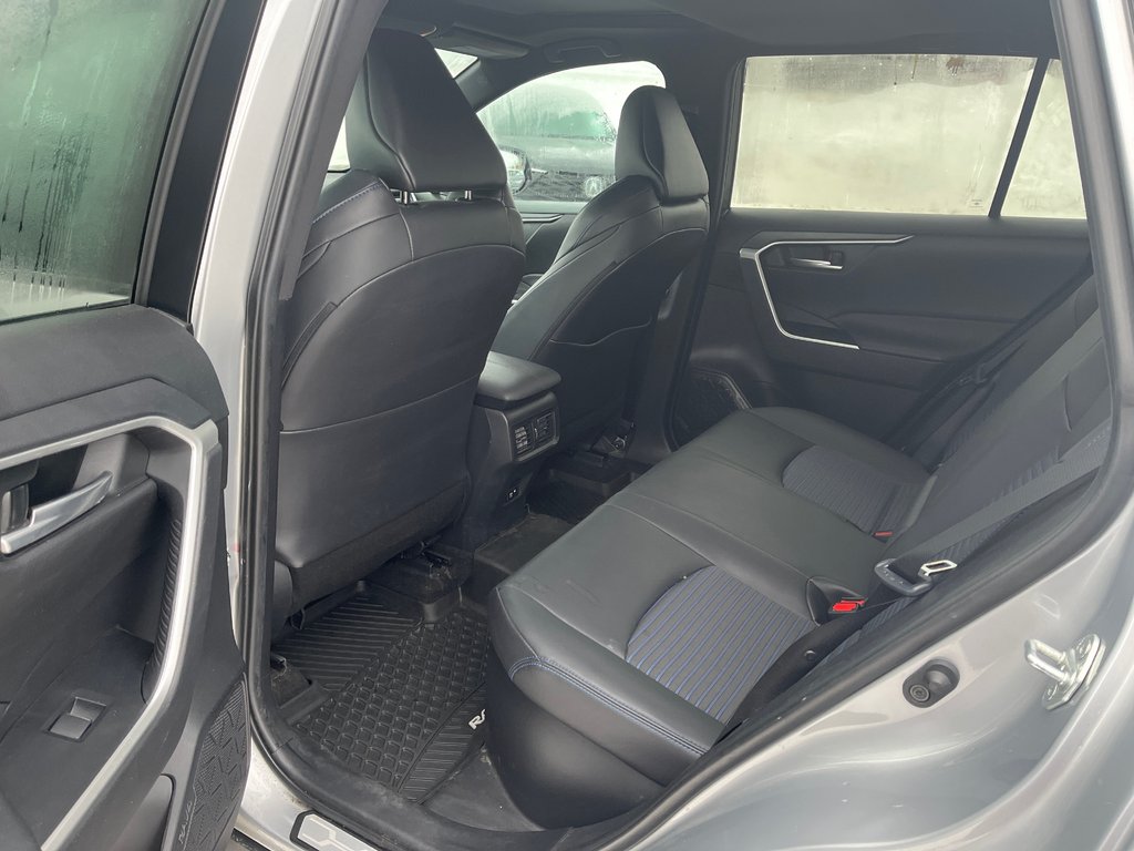 2021 Toyota RAV4 XSE Hybrid in Thunder Bay, Ontario - 10 - w1024h768px