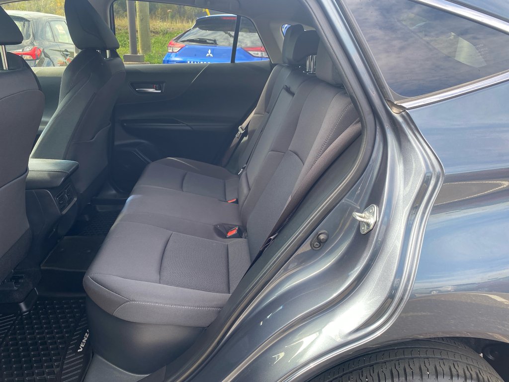 2021 Toyota Venza LE in Thunder Bay, Ontario - 8 - w1024h768px