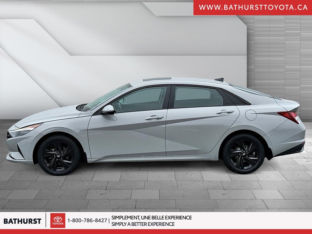 2022  Elantra Preferred in Bathurst, New Brunswick - 5 - w1024h768px