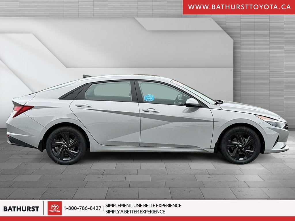 2022  Elantra Preferred in Bathurst, New Brunswick - 6 - w1024h768px