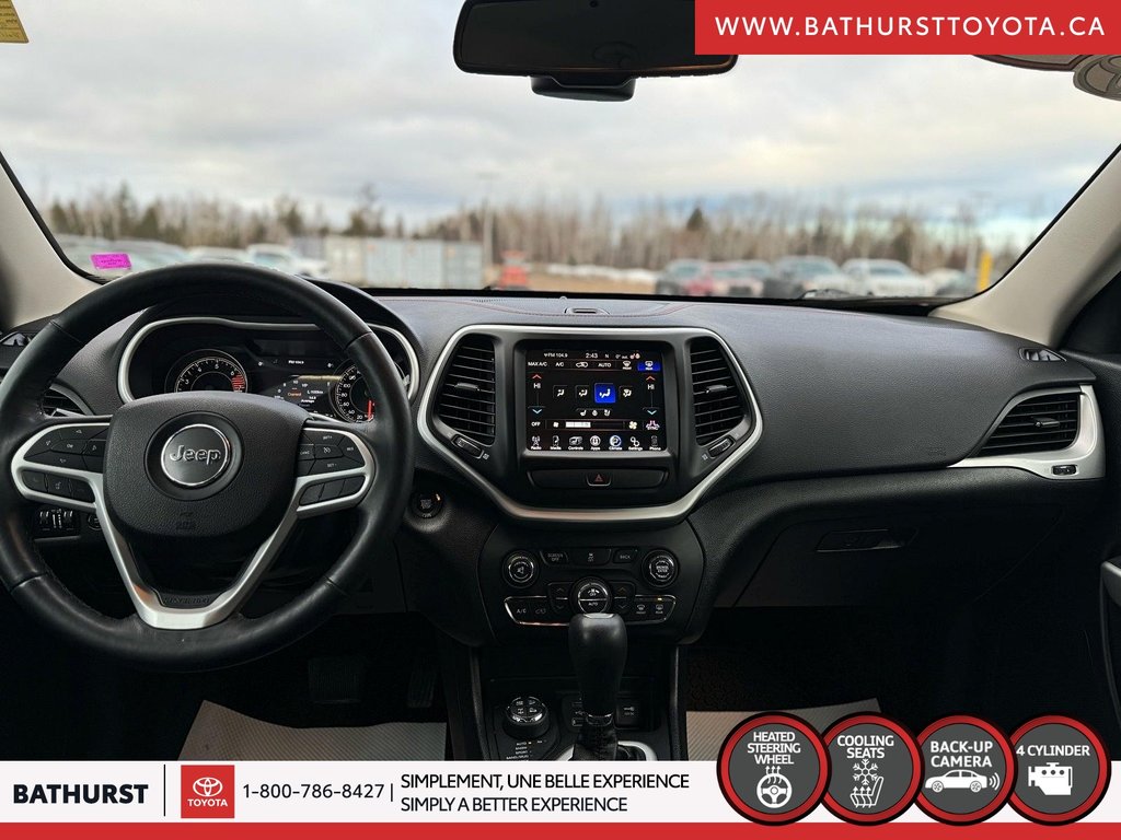 2018  Cherokee TRAILHAWK LEATHER PLUS in Bathurst, New Brunswick - 12 - w1024h768px