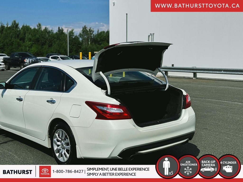 2017  Altima 2.5 in Bathurst, New Brunswick - 5 - w1024h768px