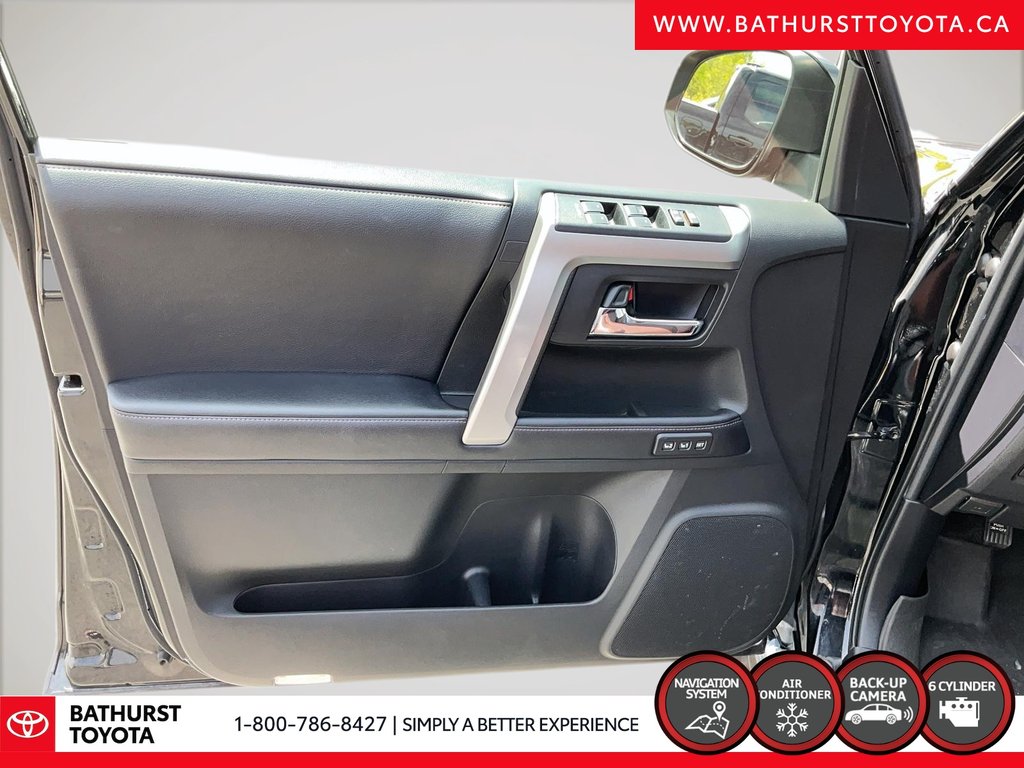 2017 Toyota 4Runner SR5 in Bathurst, New Brunswick - 11 - w1024h768px