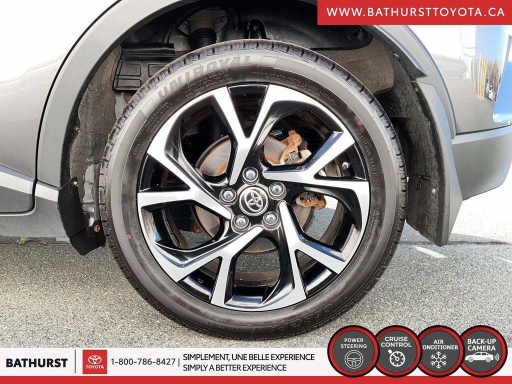 2021 Toyota C-HR XLE Premium in Bathurst, New Brunswick - 6 - w1024h768px