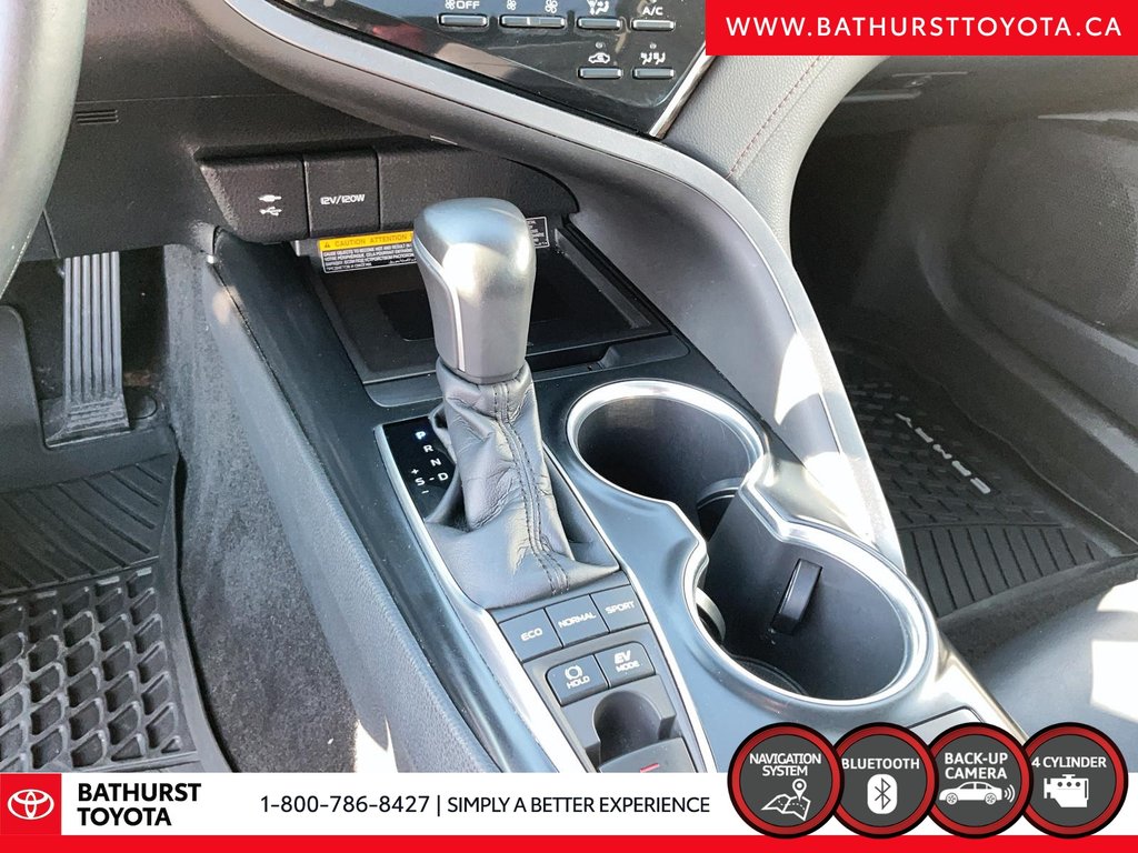 2018 Toyota Camry Hybrid XLE in Bathurst, New Brunswick - 14 - w1024h768px