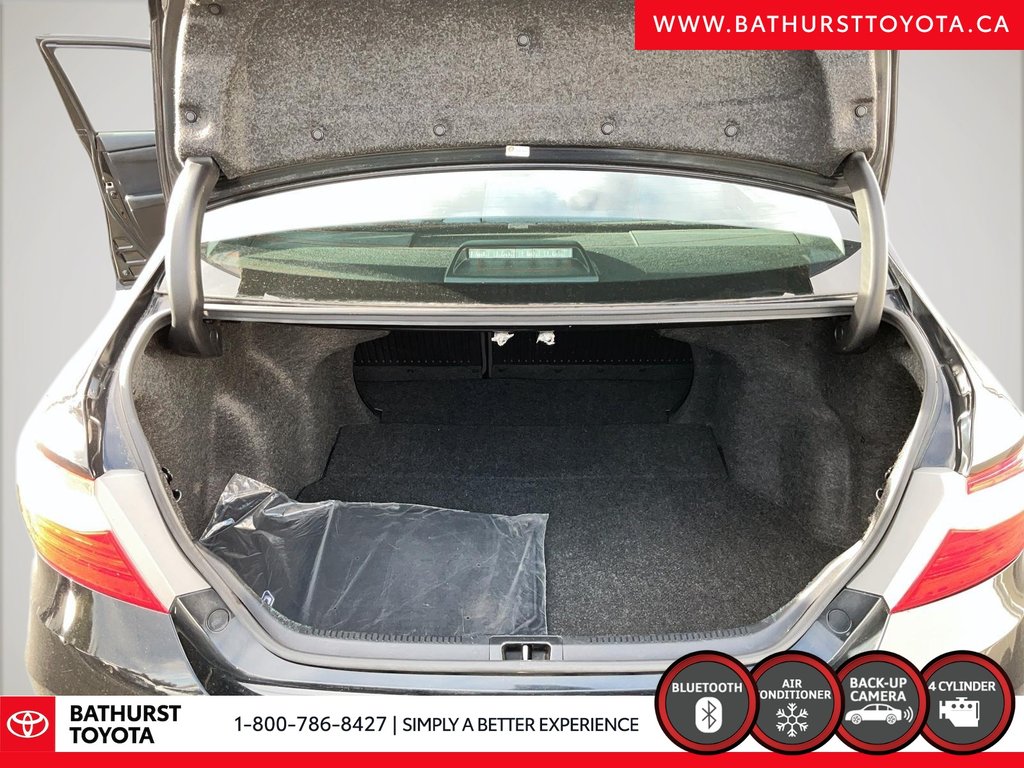 Toyota Camry LE 2017 à Bathurst, Nouveau-Brunswick - 6 - w1024h768px