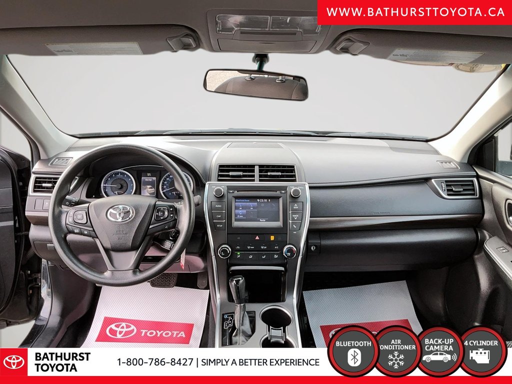 Toyota Camry LE 2017 à Bathurst, Nouveau-Brunswick - 10 - w1024h768px