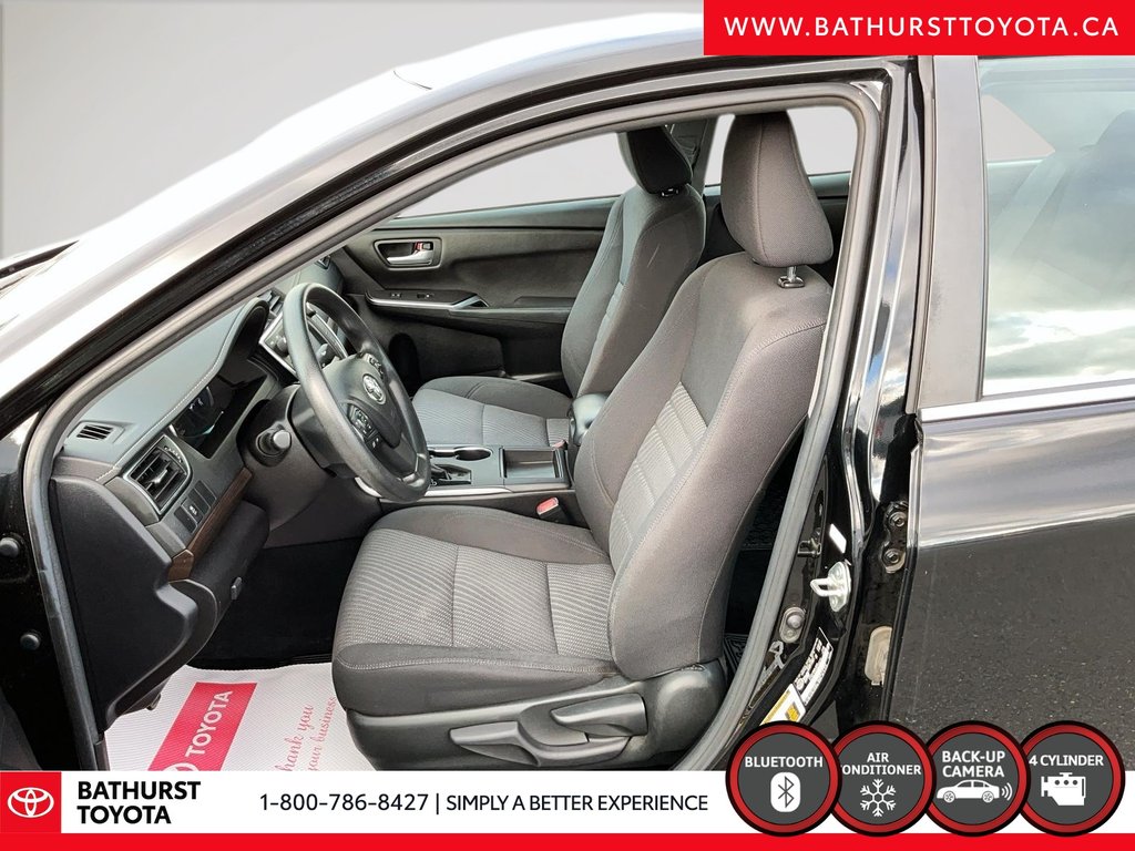 Toyota Camry LE 2017 à Bathurst, Nouveau-Brunswick - 9 - w1024h768px
