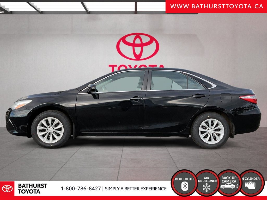 Toyota Camry LE 2017 à Bathurst, Nouveau-Brunswick - 5 - w1024h768px