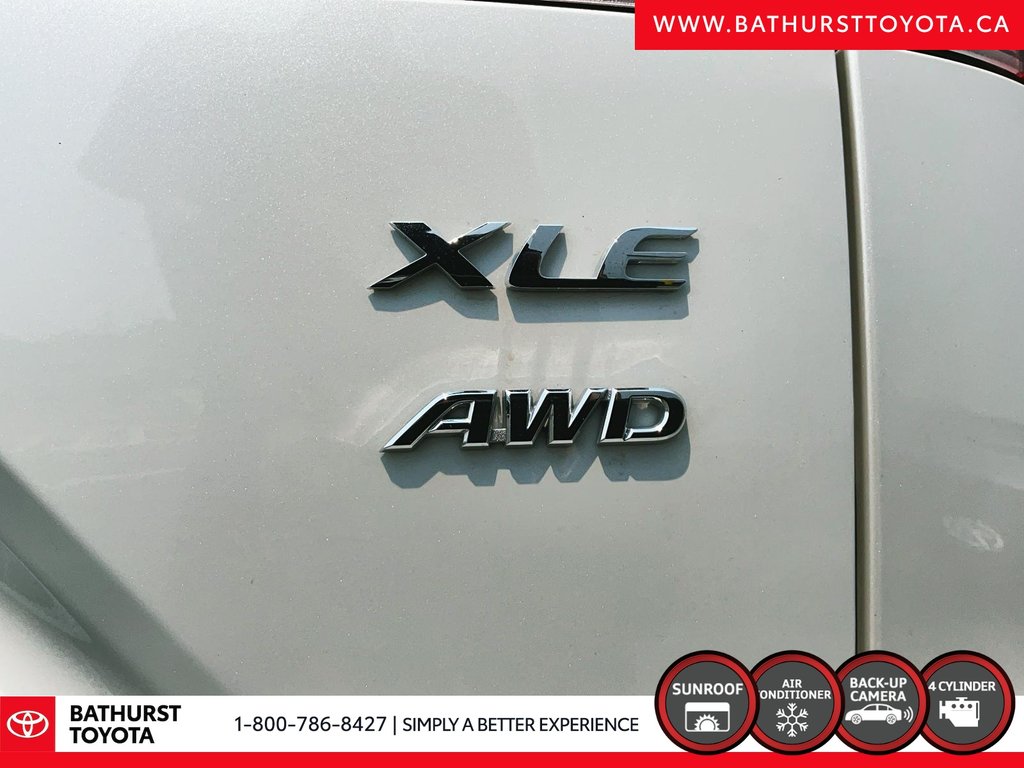 2022 Toyota Corolla Cross XLE in Bathurst, New Brunswick - 15 - w1024h768px
