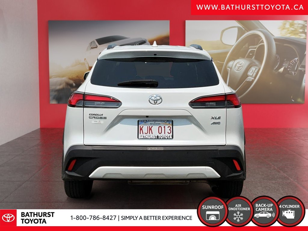 2022 Toyota Corolla Cross XLE in Bathurst, New Brunswick - 3 - w1024h768px