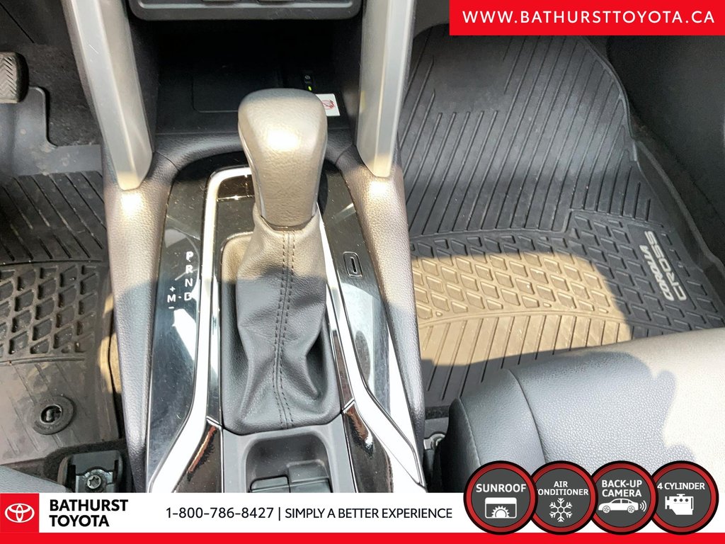 2022 Toyota Corolla Cross XLE in Bathurst, New Brunswick - 14 - w1024h768px