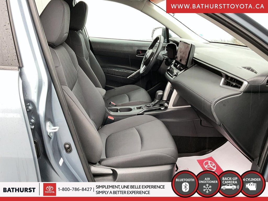 2024 Toyota Corolla Cross LE in Bathurst, New Brunswick - 13 - w1024h768px