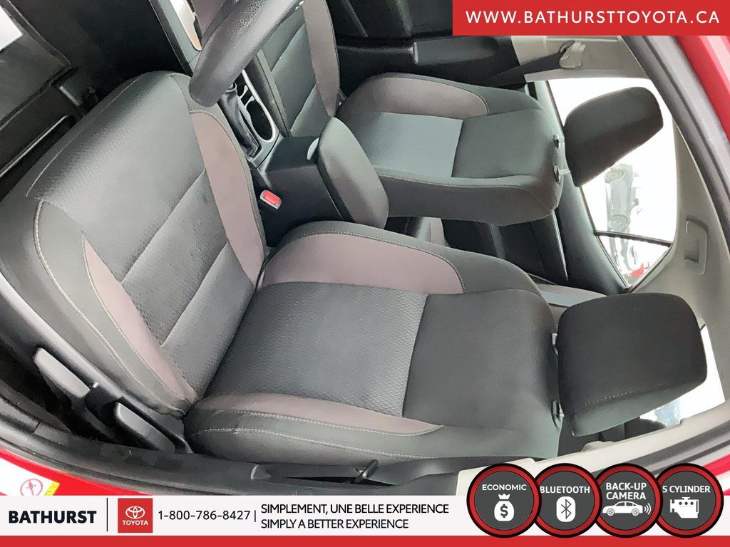 2018 Toyota Corolla LE in Bathurst, New Brunswick - 9 - w1024h768px