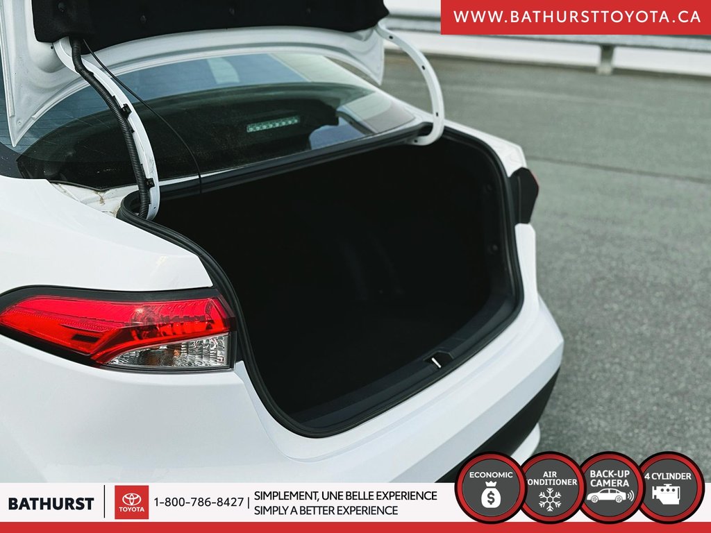 2021 Toyota Corolla LE in Bathurst, New Brunswick - 9 - w1024h768px