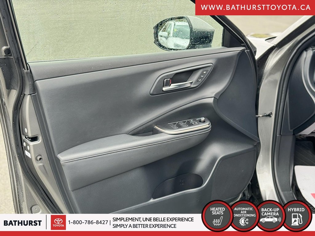 Toyota CROWN XLE 2023 à Bathurst, Nouveau-Brunswick - 13 - w1024h768px