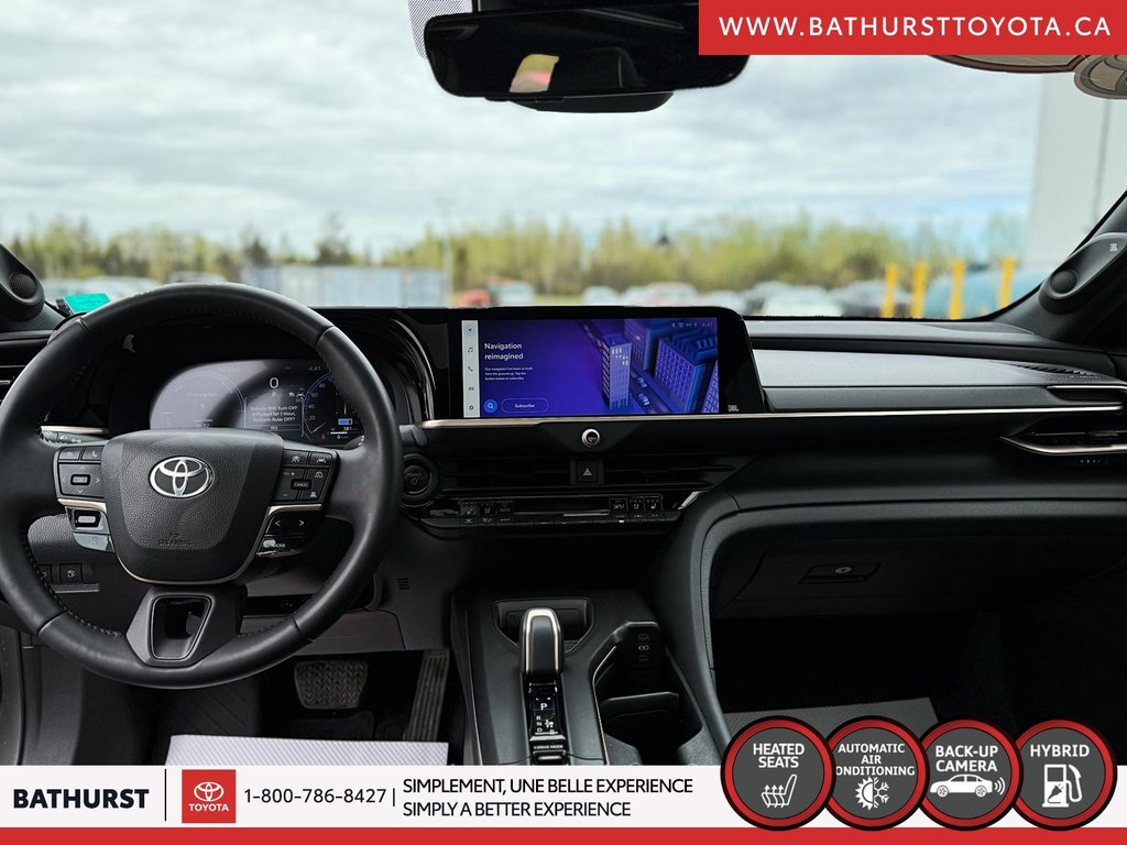 Toyota CROWN XLE 2023 à Bathurst, Nouveau-Brunswick - 12 - w1024h768px