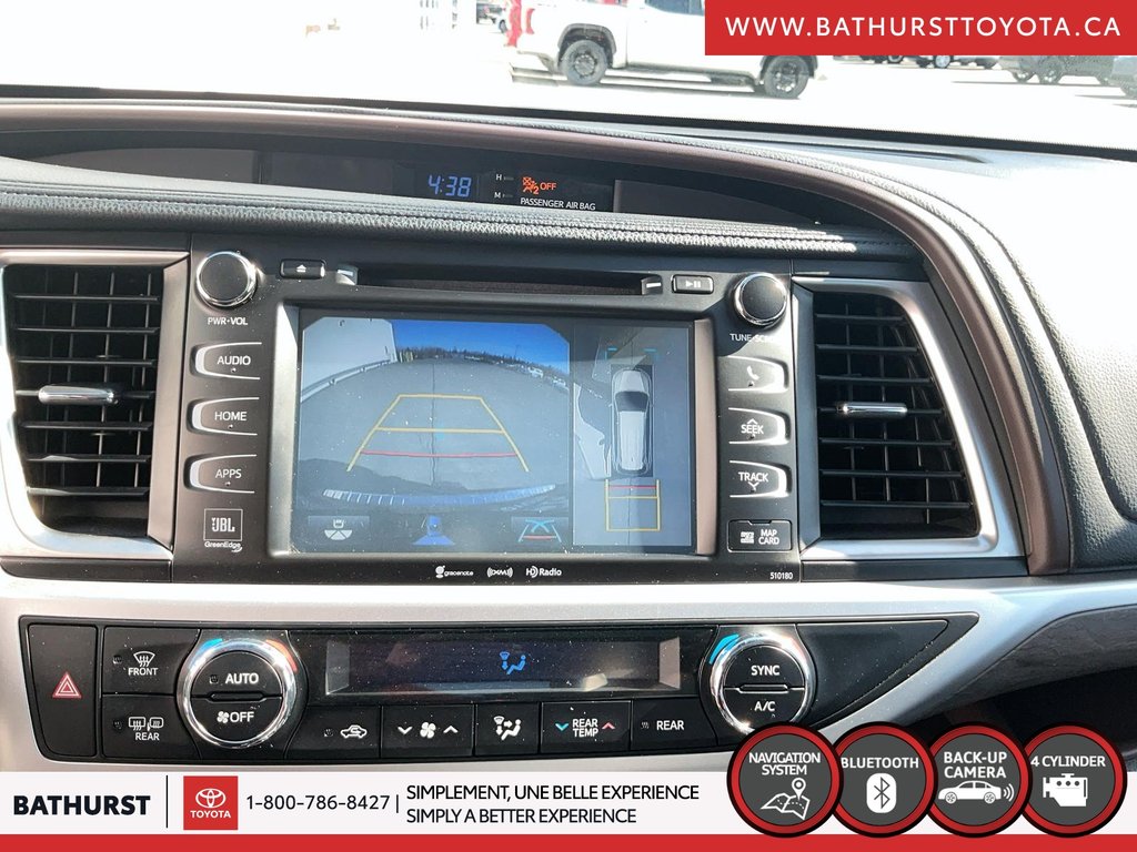 2017 Toyota Highlander Limited in Bathurst, New Brunswick - 17 - w1024h768px