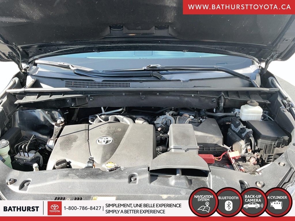 2017 Toyota Highlander Limited in Bathurst, New Brunswick - 8 - w1024h768px