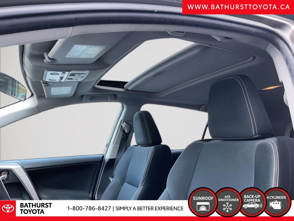 Toyota RAV4 XLE 2015 à Bathurst, Nouveau-Brunswick - 8 - w1024h768px