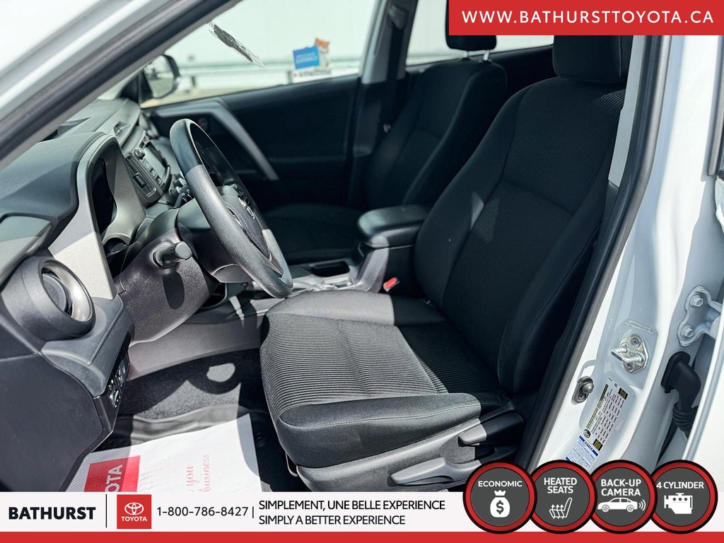 2018 Toyota RAV4 LE in Bathurst, New Brunswick - 7 - w1024h768px