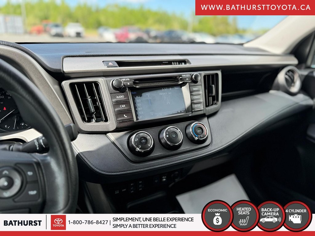 2018 Toyota RAV4 LE in Bathurst, New Brunswick - 14 - w1024h768px