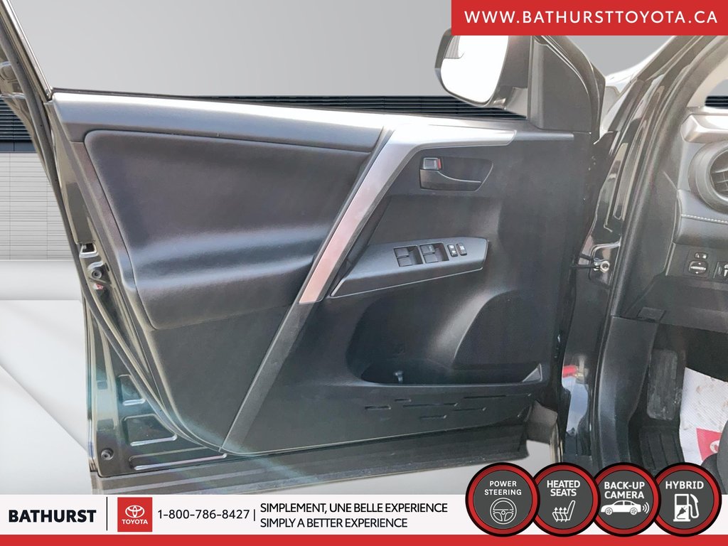 2018 Toyota RAV4 Hybrid LE+ in Bathurst, New Brunswick - 10 - w1024h768px