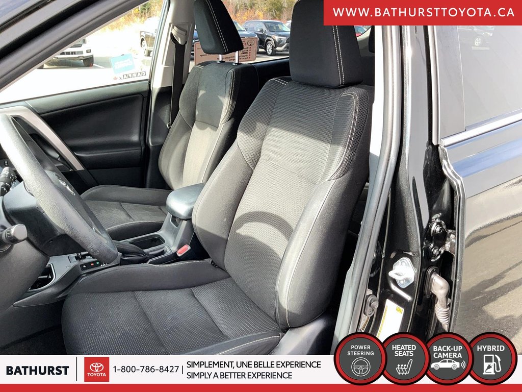 2018 Toyota RAV4 Hybrid LE+ in Bathurst, New Brunswick - 8 - w1024h768px