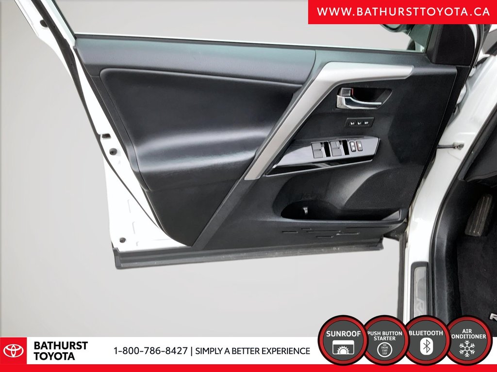 2018 Toyota RAV4 Limited in Bathurst, New Brunswick - 10 - w1024h768px