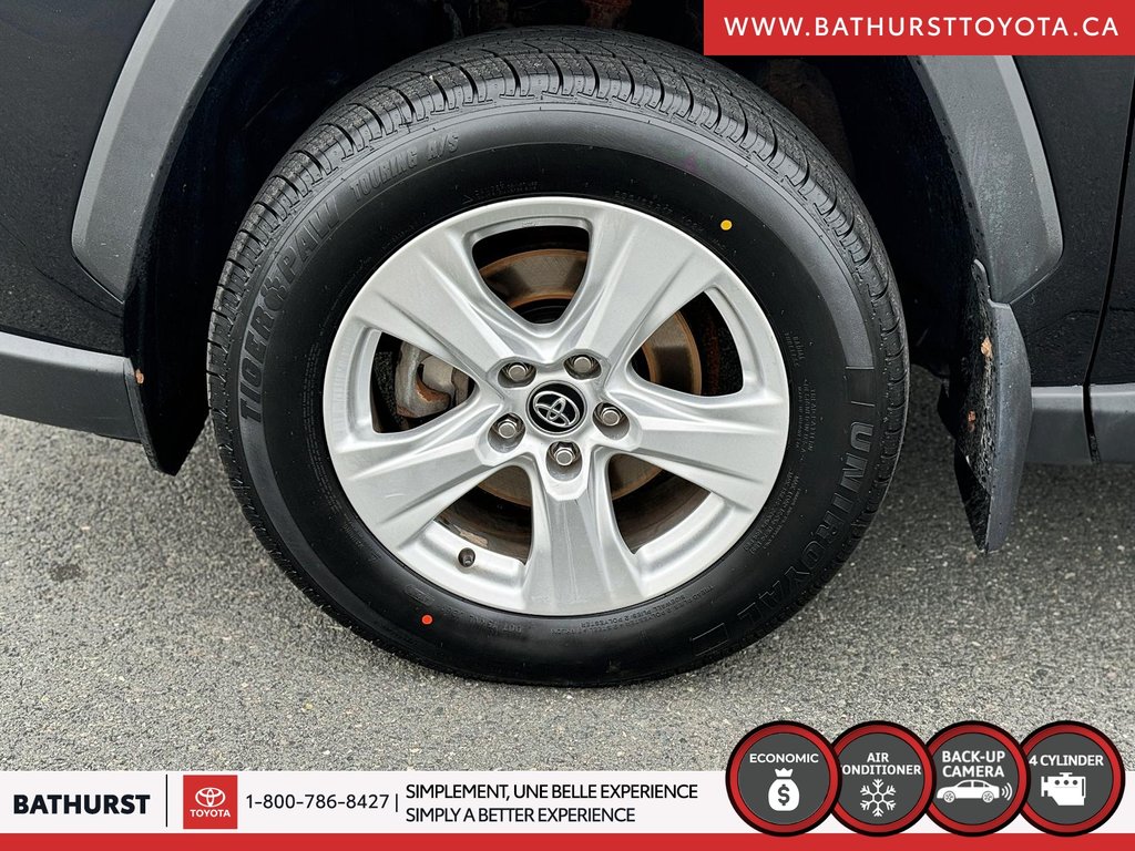 2019 Toyota RAV4 XLE in Bathurst, New Brunswick - 7 - w1024h768px