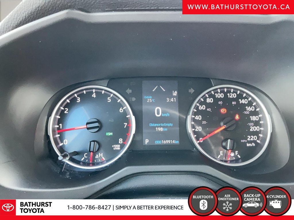2019 Toyota RAV4 LE in Bathurst, New Brunswick - 12 - w1024h768px