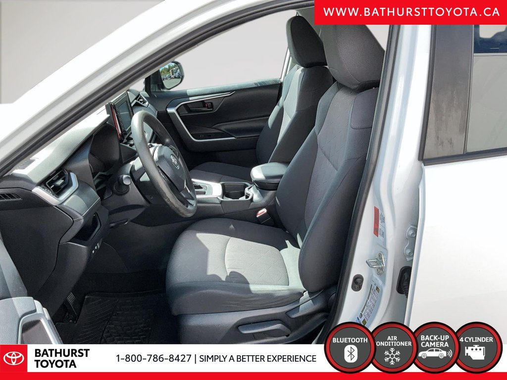 2019 Toyota RAV4 LE in Bathurst, New Brunswick - 9 - w1024h768px