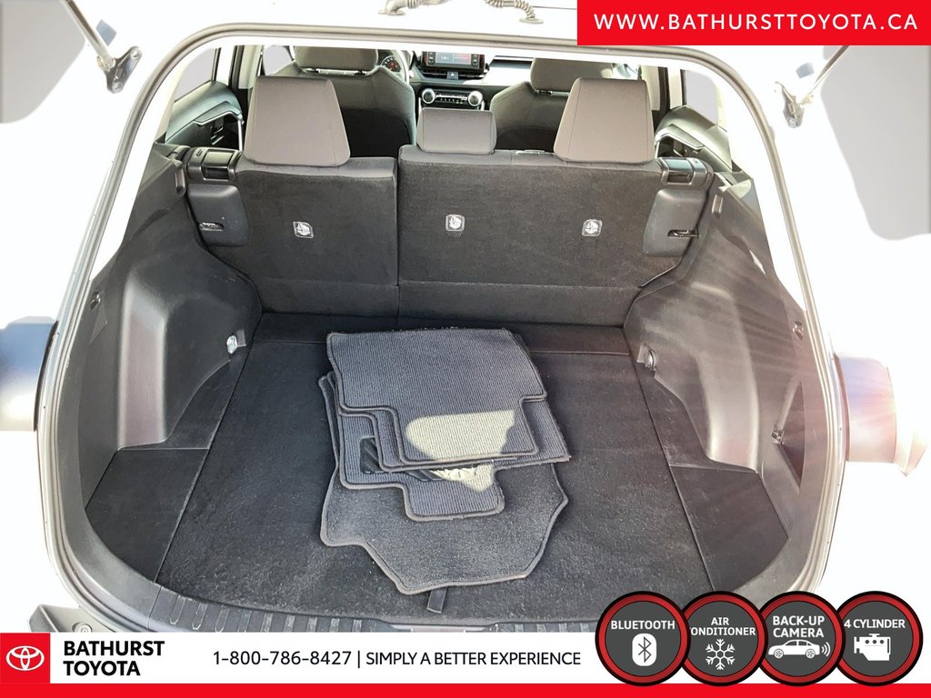 2019 Toyota RAV4 LE in Bathurst, New Brunswick - 6 - w1024h768px