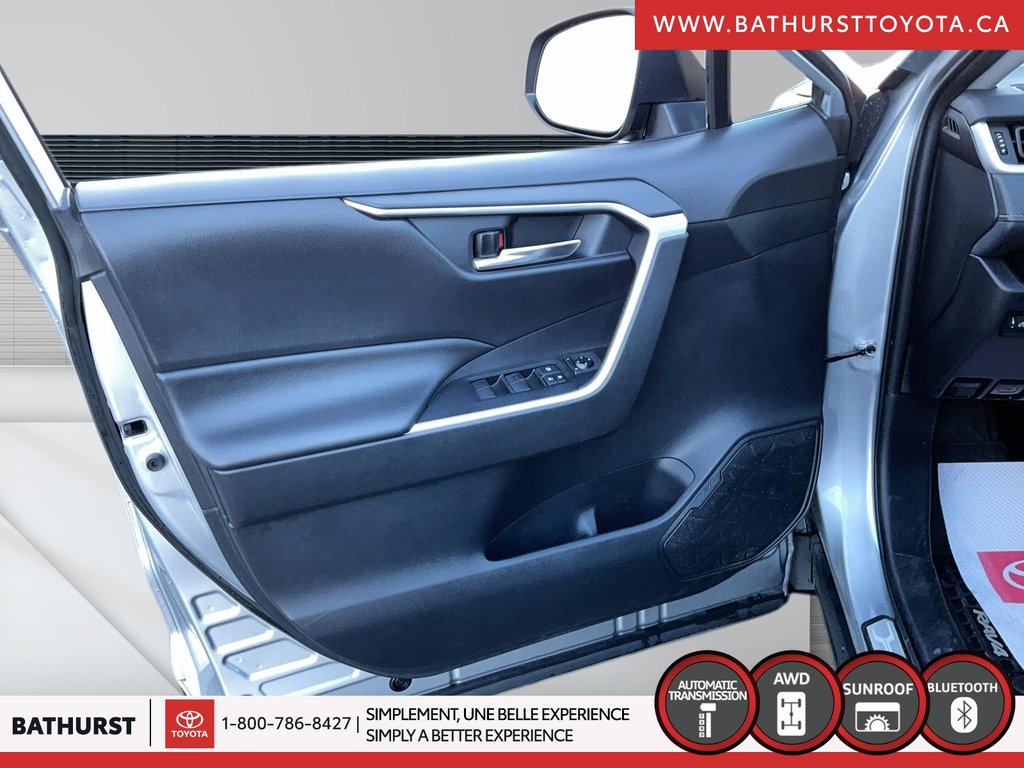 Toyota RAV4 XLE 2020 à Bathurst, Nouveau-Brunswick - 10 - w1024h768px