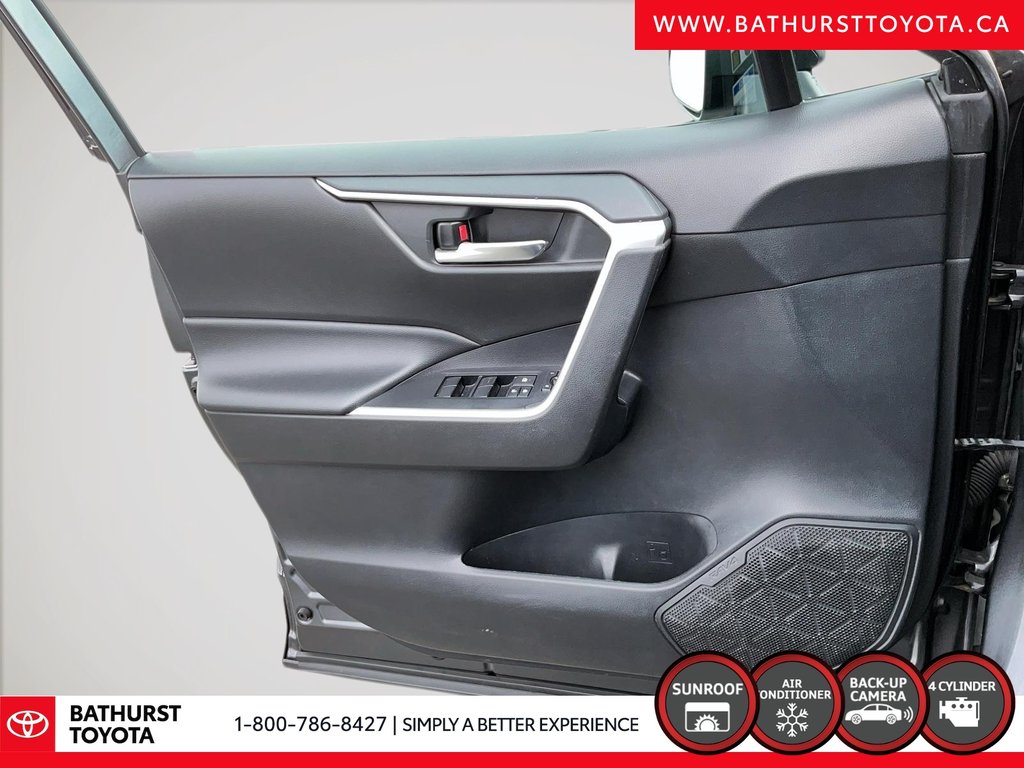 2020 Toyota RAV4 XLE in Bathurst, New Brunswick - 12 - w1024h768px