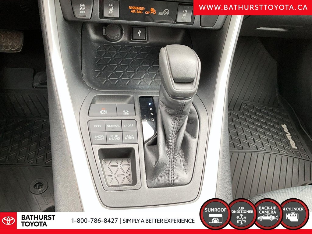 2020 Toyota RAV4 XLE in Bathurst, New Brunswick - 15 - w1024h768px