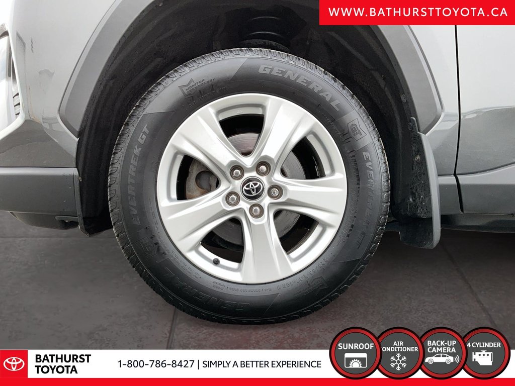 2020 Toyota RAV4 XLE in Bathurst, New Brunswick - 7 - w1024h768px