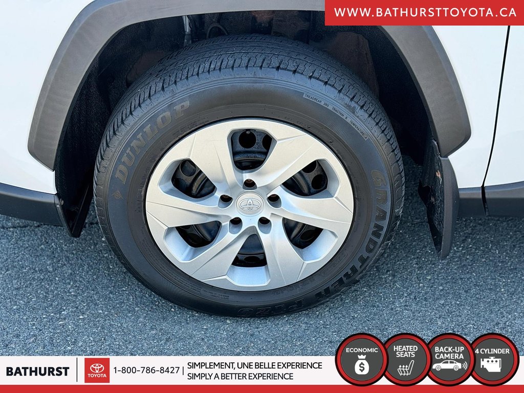 2021 Toyota RAV4 LE in Bathurst, New Brunswick - 7 - w1024h768px