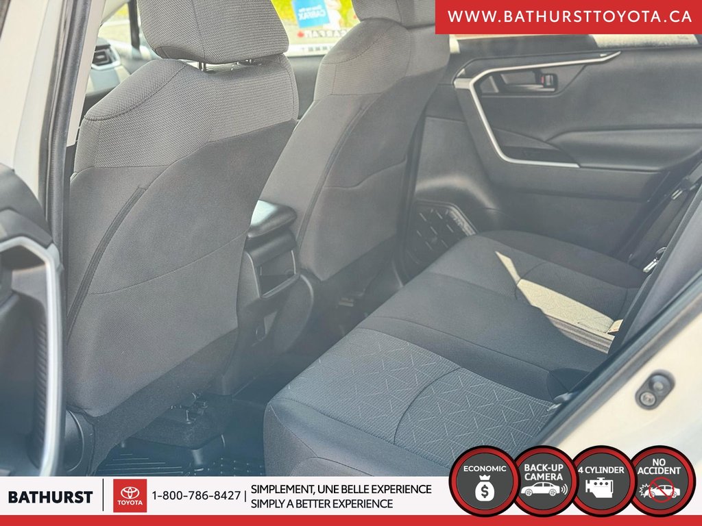 Toyota RAV4 LE 2021 à Bathurst, Nouveau-Brunswick - 10 - w1024h768px