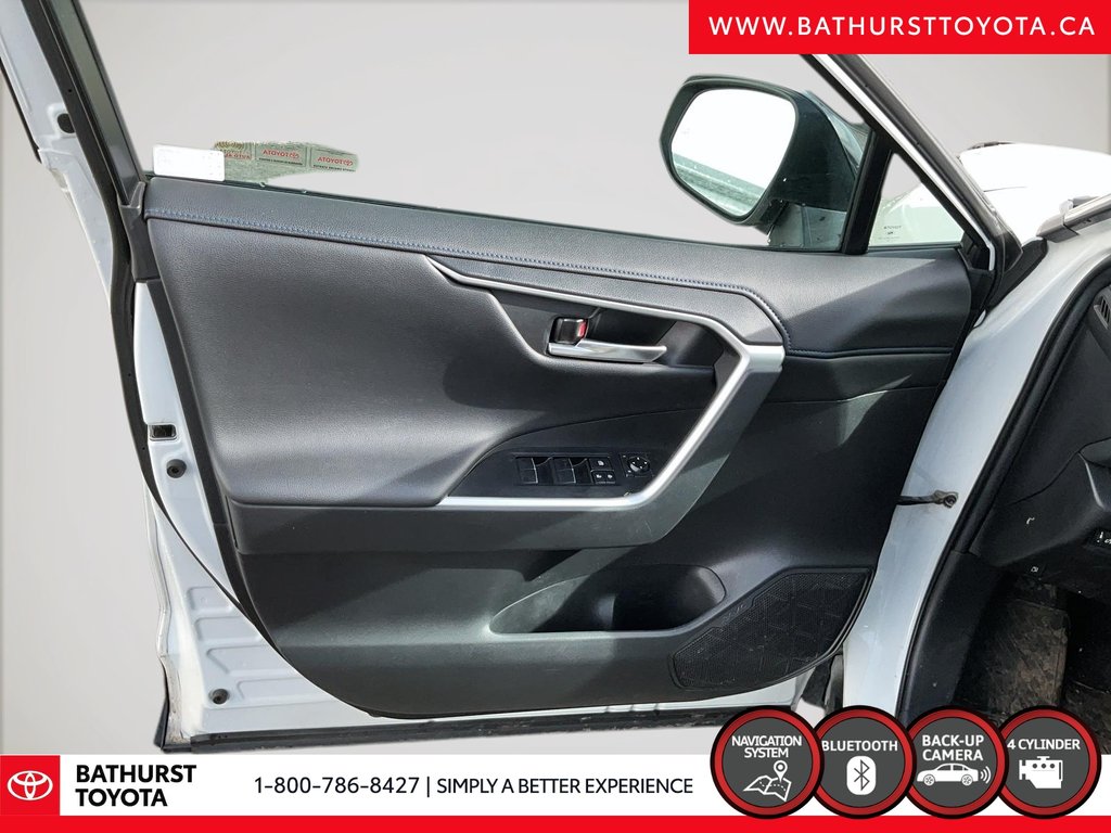 2021 Toyota RAV4 Hybrid XSE in Bathurst, New Brunswick - 11 - w1024h768px