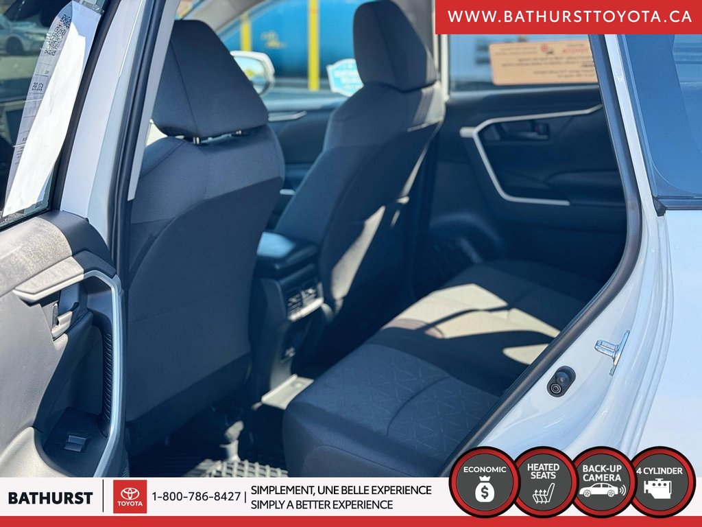 Toyota RAV4 LE 2022 à Bathurst, Nouveau-Brunswick - 10 - w1024h768px