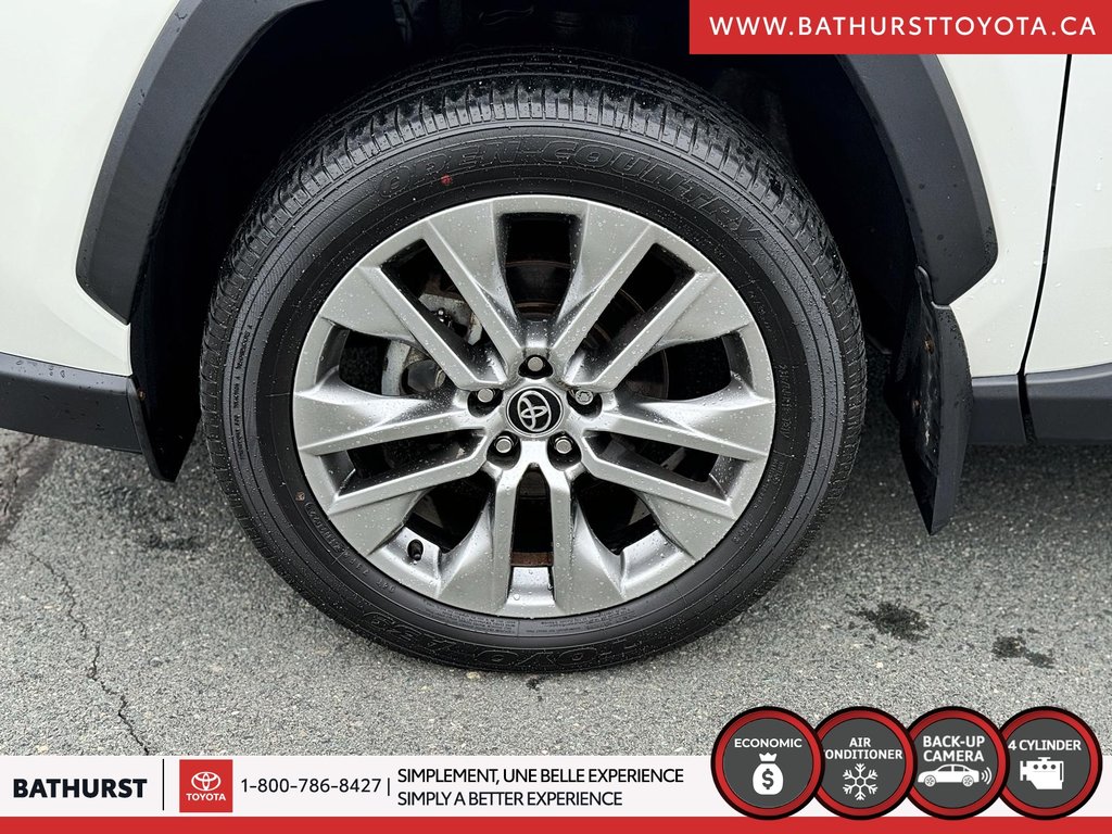 2022 Toyota RAV4 XLE in Bathurst, New Brunswick - 7 - w1024h768px