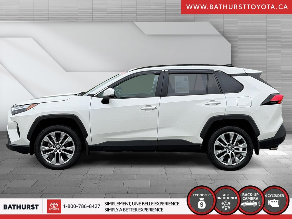 2022 Toyota RAV4 XLE in Bathurst, New Brunswick - 5 - w1024h768px