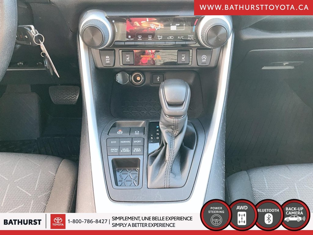 2022 Toyota RAV4 LE in Bathurst, New Brunswick - 14 - w1024h768px