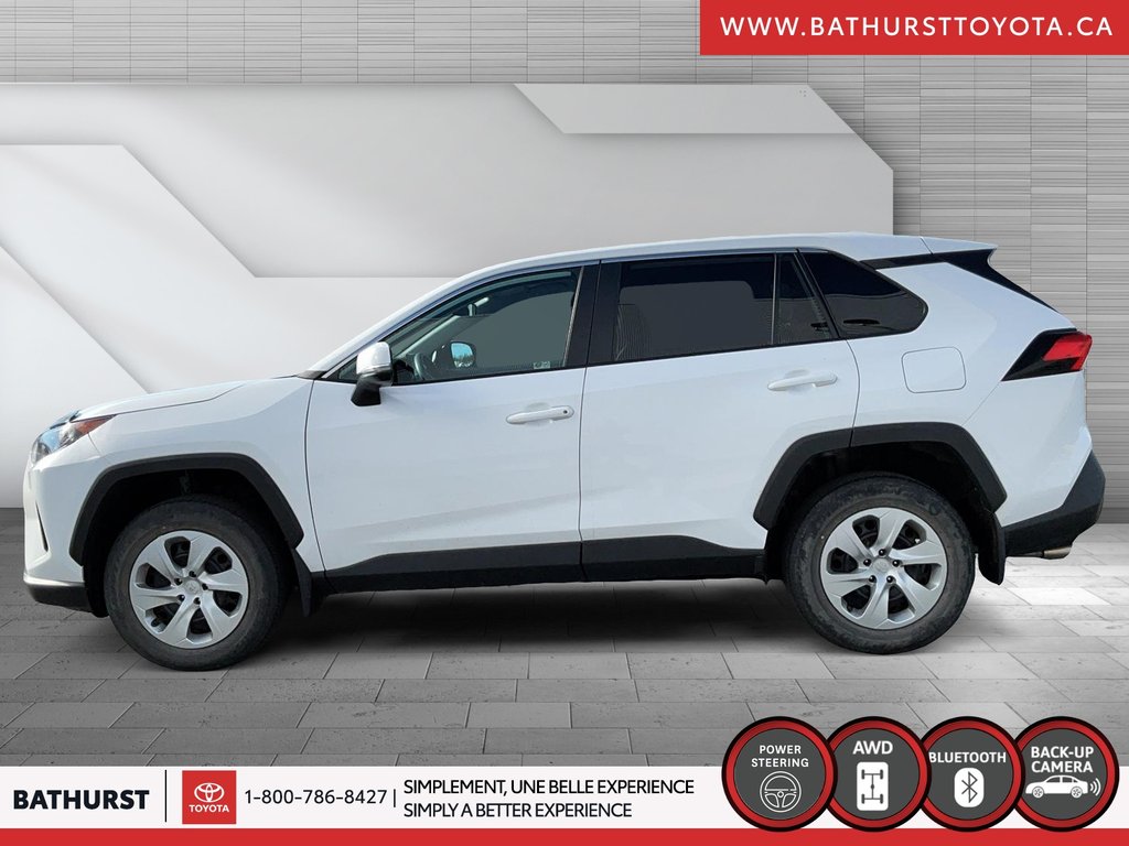 2022 Toyota RAV4 LE in Bathurst, New Brunswick - 5 - w1024h768px