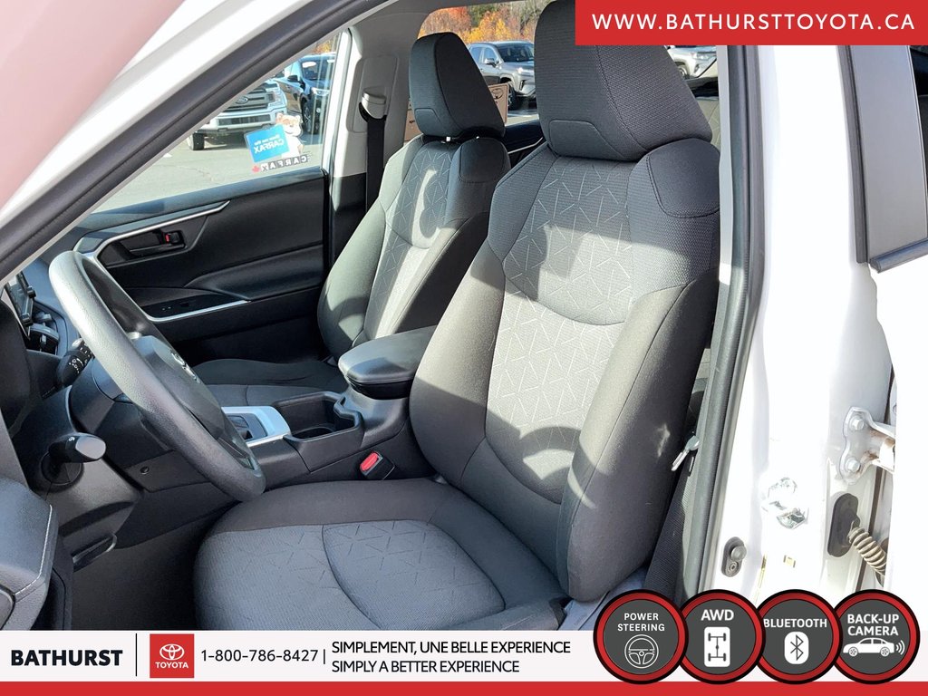 2022 Toyota RAV4 LE in Bathurst, New Brunswick - 8 - w1024h768px