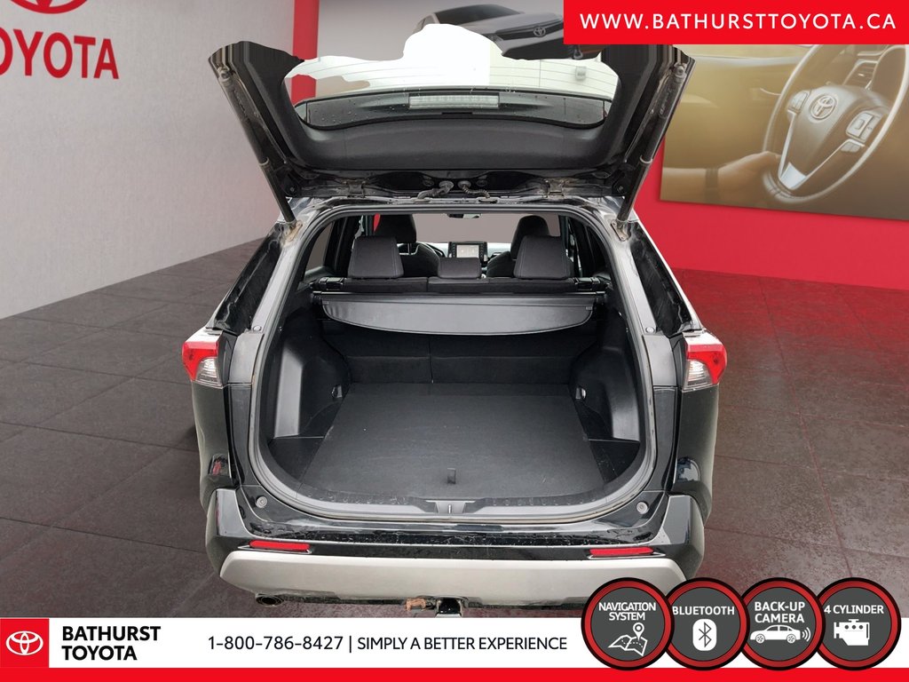 Toyota RAV4 Hybrid SE 2022 à Bathurst, Nouveau-Brunswick - 6 - w1024h768px