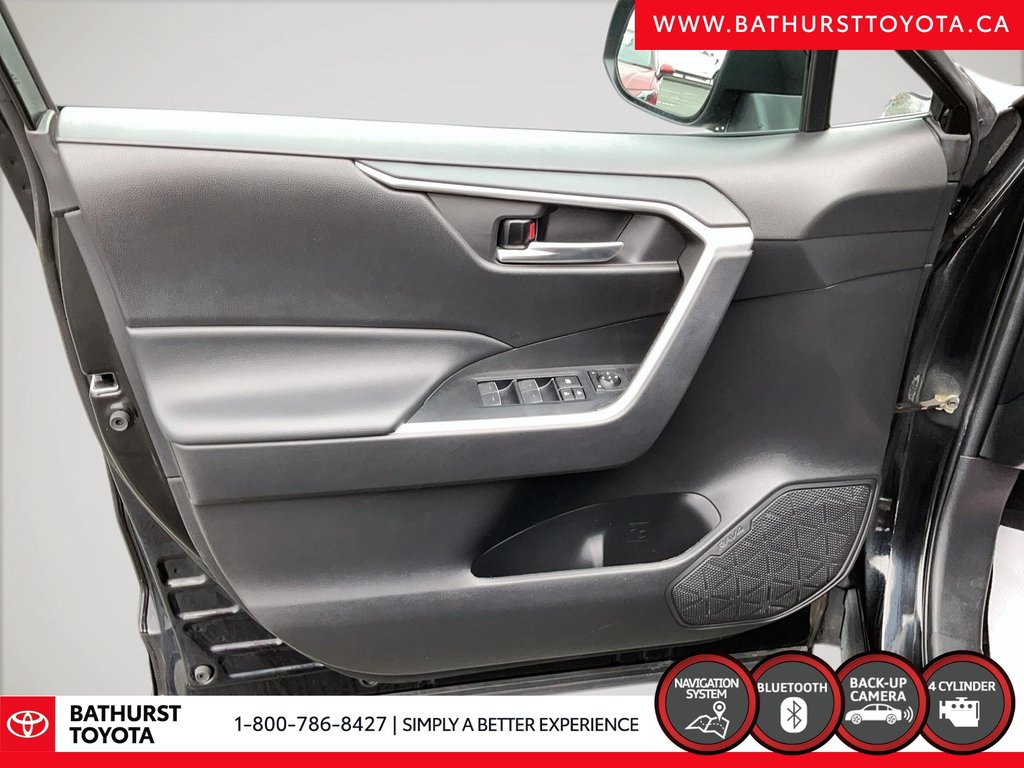 Toyota RAV4 Hybrid SE 2022 à Bathurst, Nouveau-Brunswick - 11 - w1024h768px