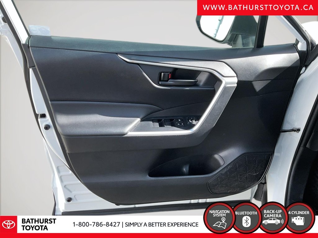 Toyota RAV4 LE 2022 à Bathurst, Nouveau-Brunswick - 11 - w1024h768px