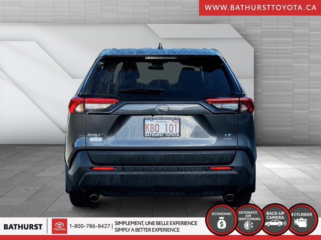 Toyota RAV4 LE 2023 à Bathurst, Nouveau-Brunswick - 3 - w1024h768px